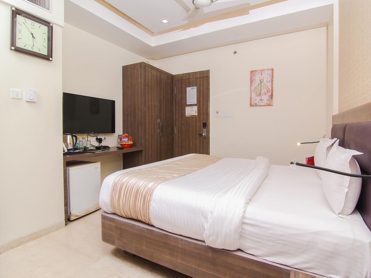 Oyo 12496 Skyotel Lucknow Exterior foto