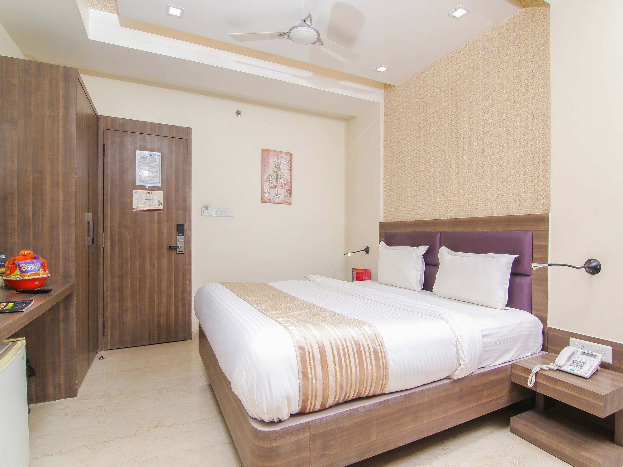 Oyo 12496 Skyotel Lucknow Exterior foto